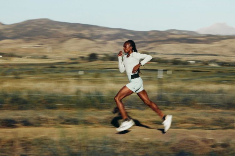Corredora durante uma corrida